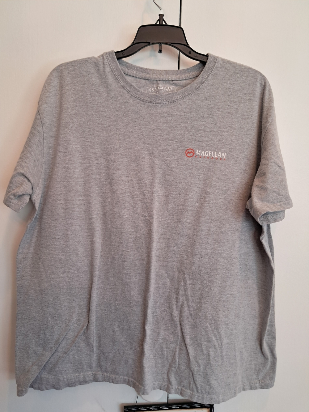 Magellan Outdoors Men's Heather Gray Logo T-Shirt